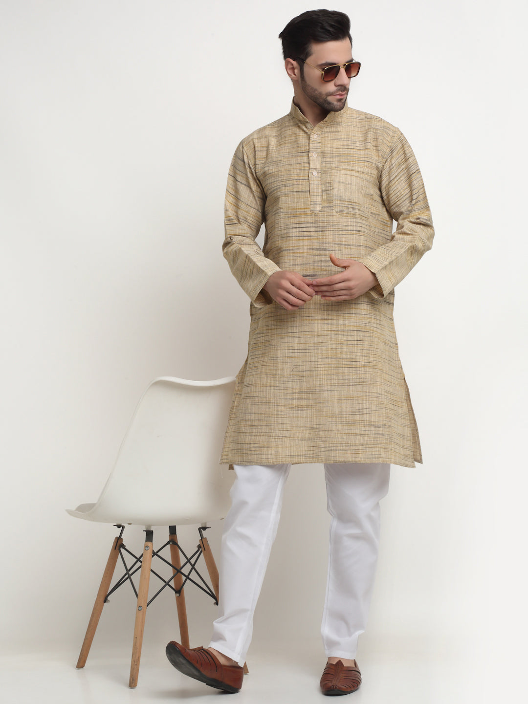 Arrabi Men Cream Pure Cotton Solid Kurta with Churidar Pyjama