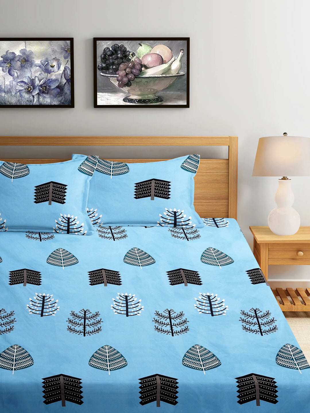 Arrabi Blue Leaf TC Cotton Blend Super King Size Bedsheet with 2 Pillow Covers (270 x 260 cm)