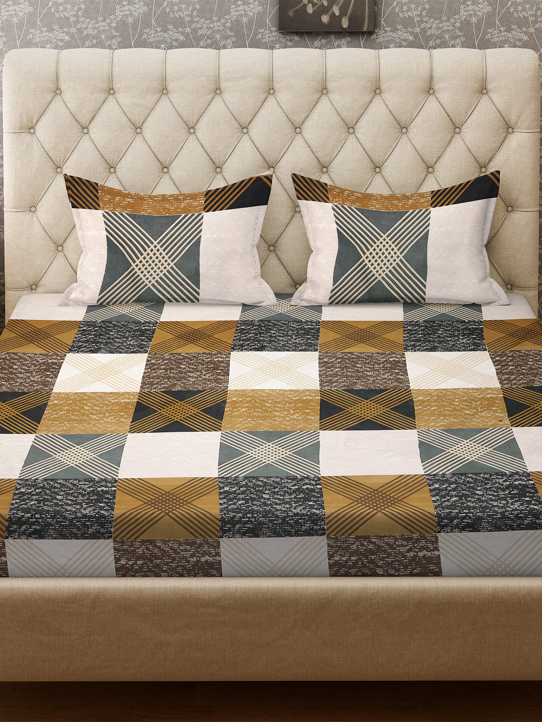 Arrabi Multi Geometric TC Cotton Blend Super King Size Fitted Bedsheet with 2 Pillow Covers (260 x 260 cm)