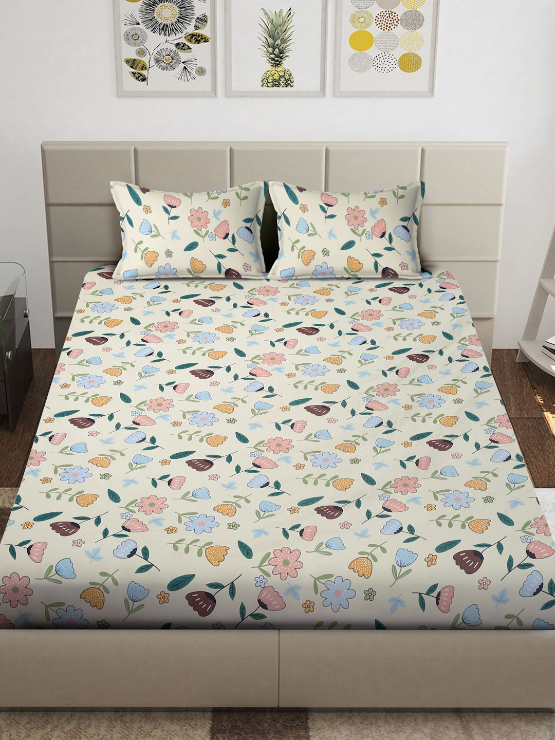 Arrabi Cream Floral TC Cotton Blend King Size Bedsheet with 2 Pillow Covers (250 x 215 cm)