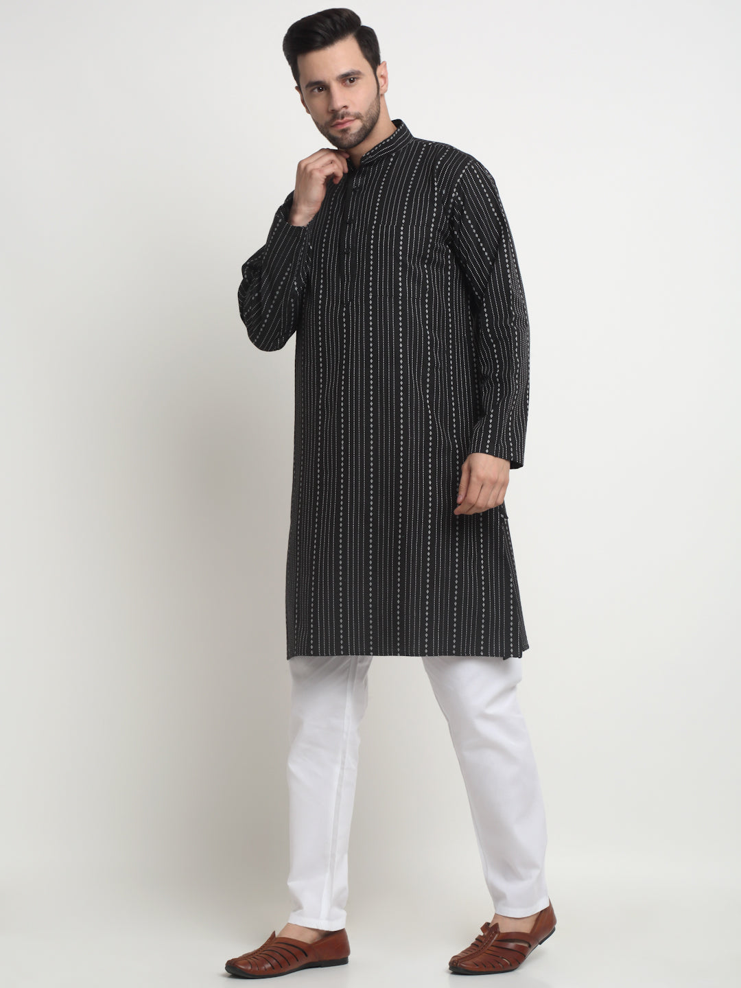 Arrabi Men Indian Fashion Black Pure Cotton Geometric Straight Kurta