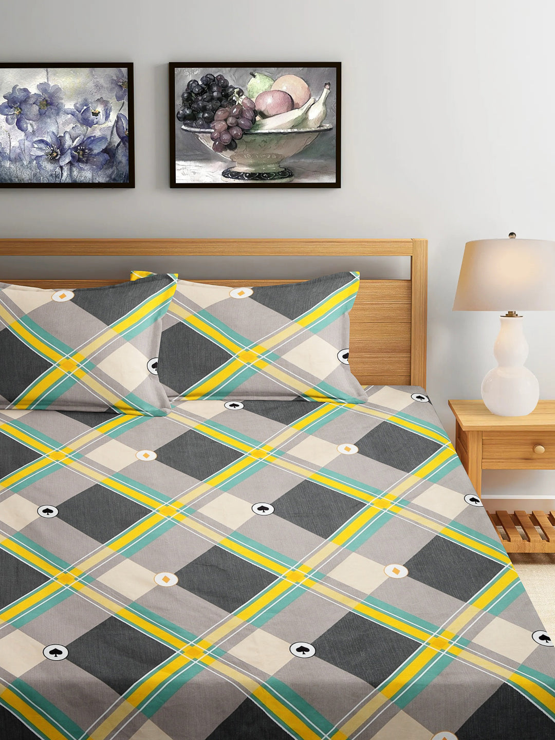 Arrabi Multi Geometric TC Cotton Blend King Size Fitted Bedsheet with 2 Pillow Covers (250 X 215 Cm)