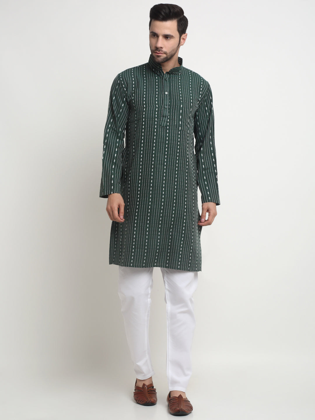 Arrabi Men Green Pure Cotton Geometric Kurta with Churidar Pyjama