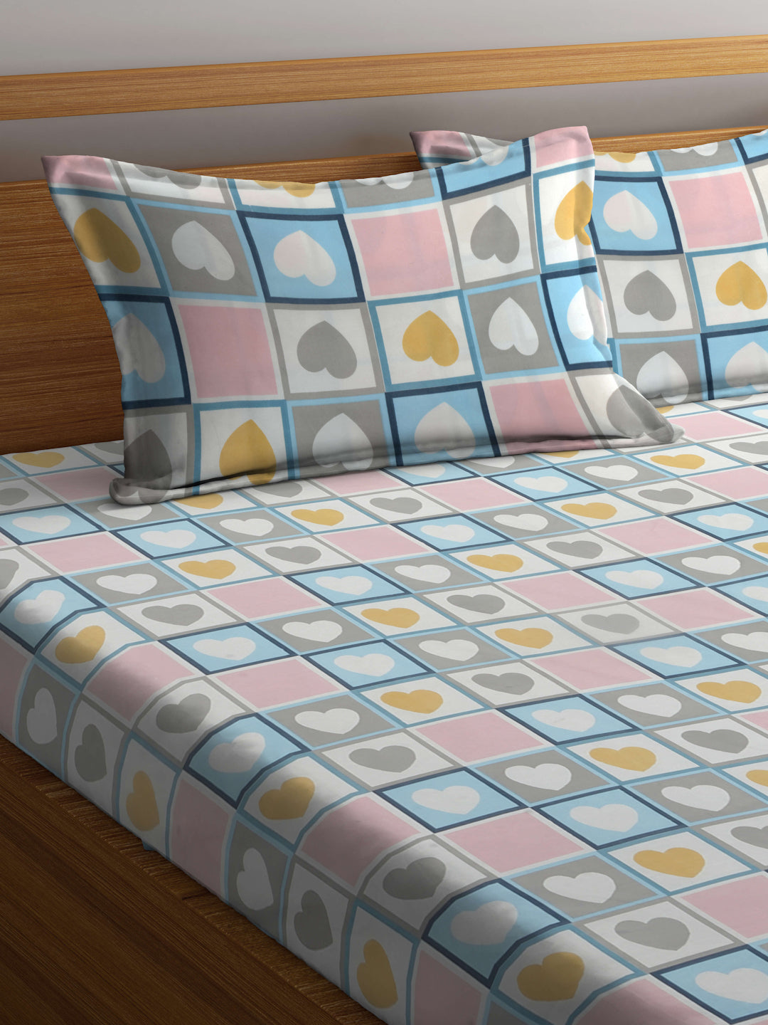 Arrabi Multi Geometric TC Cotton Blend Super King Size Fitted Bedsheet with 2 Pillow Covers (270 X 260 Cm )