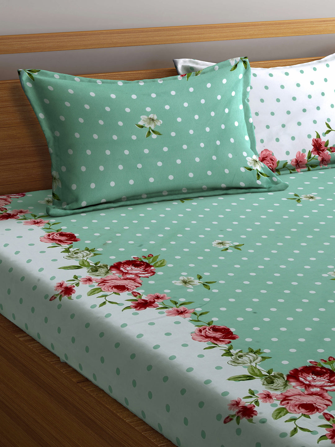 Arrabi Green Floral TC Cotton Blend King Size Bookfold Bedsheet with 2 Pillow Covers (250 X 215 cm)