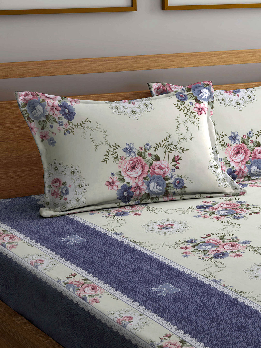 Arrabi Multi Floral TC Cotton Blend King Size Bookfold Bedsheet with 2 Pillow Covers (250 X 220 cm)