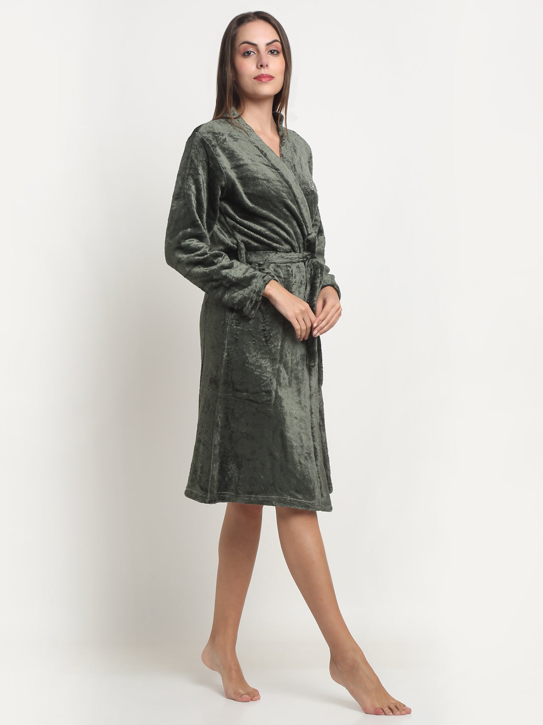 Arrabi Women Green Warm Woolen Solid Bath Robe With Pockets