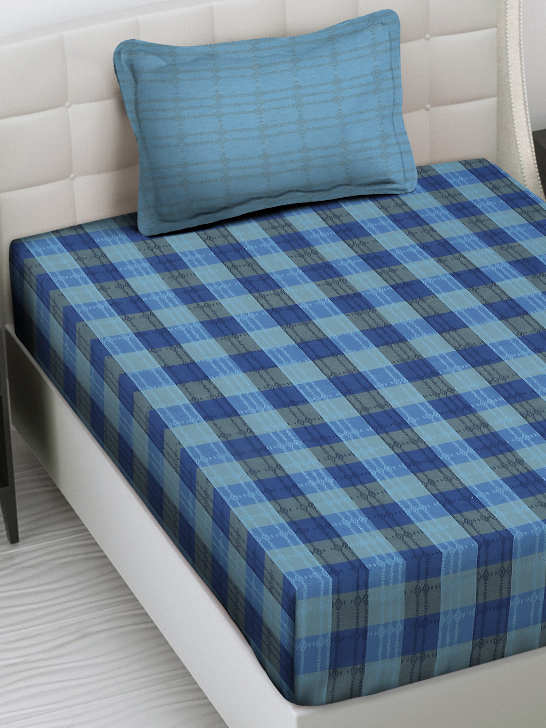 Arrabi Blue Geometric Handwoven Cotton Single Size Bedsheet with 1 Pillow Cover (225 x 150 cm)