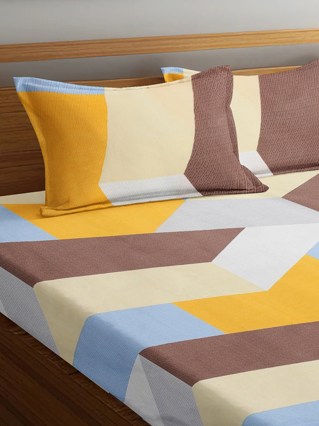 Arrabi Multi Geometric TC Cotton Blend King Size Fitted Bedsheet with 2 Pillow Covers (250 X 215 Cm)