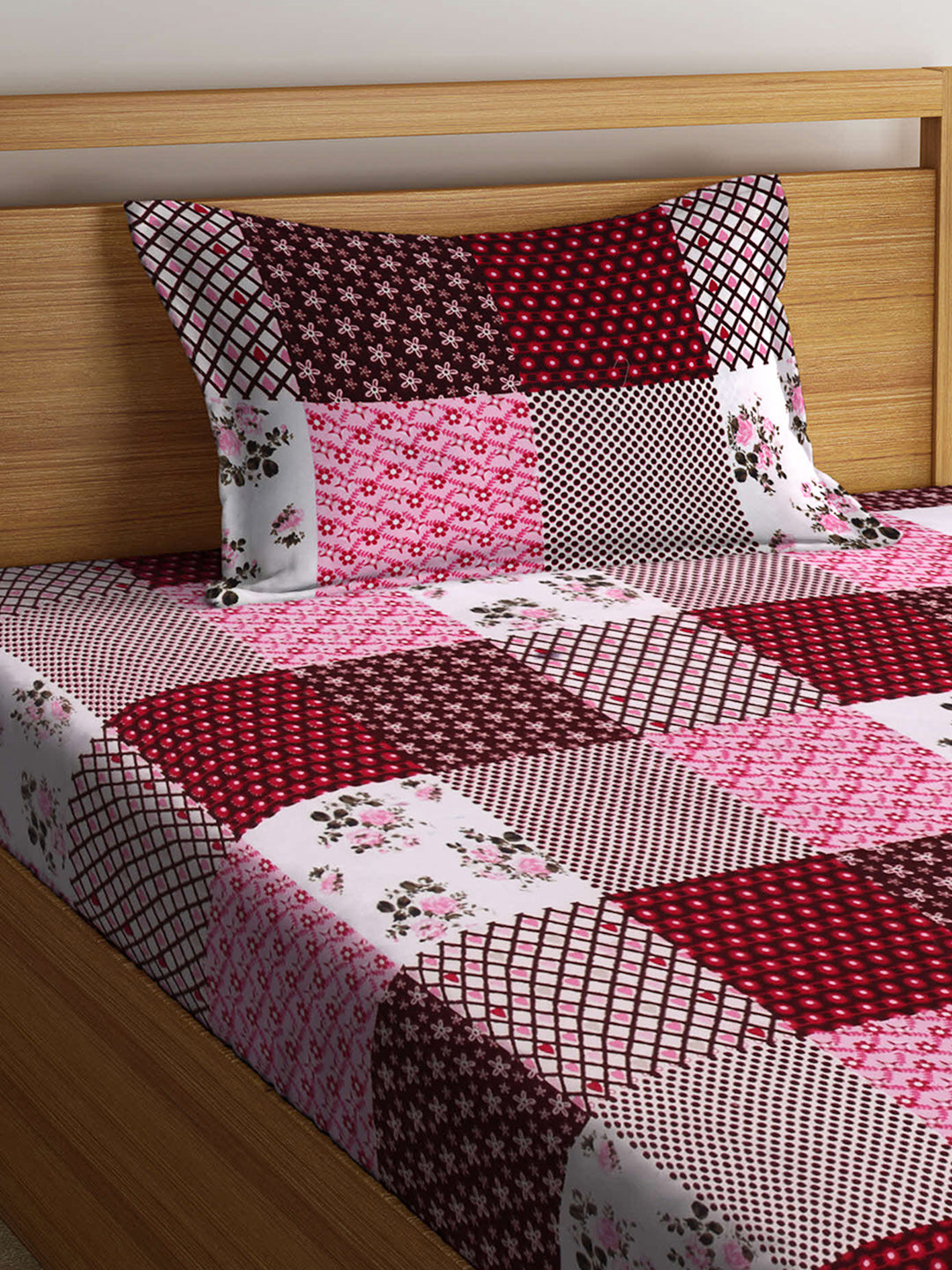 Arrabi Multi Geometric TC Cotton Blend Single Size Fitted Bedsheet with 1 Pillow Cover (220 X 150 cm)