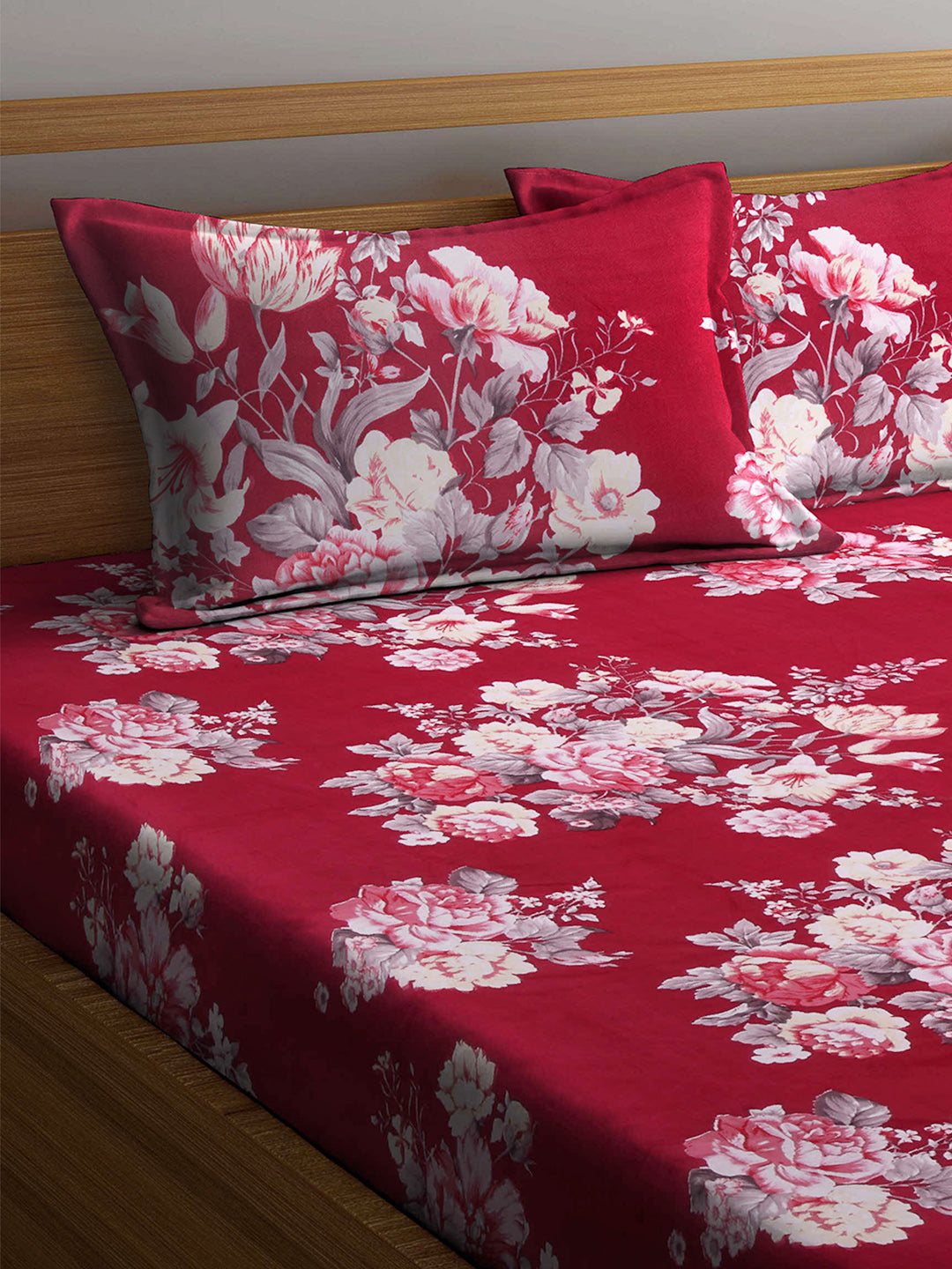 Arrabi Red Floral TC Cotton Blend Super King Size Fitted Bedsheet with 2 Pillow Covers (270 x 260 cm)