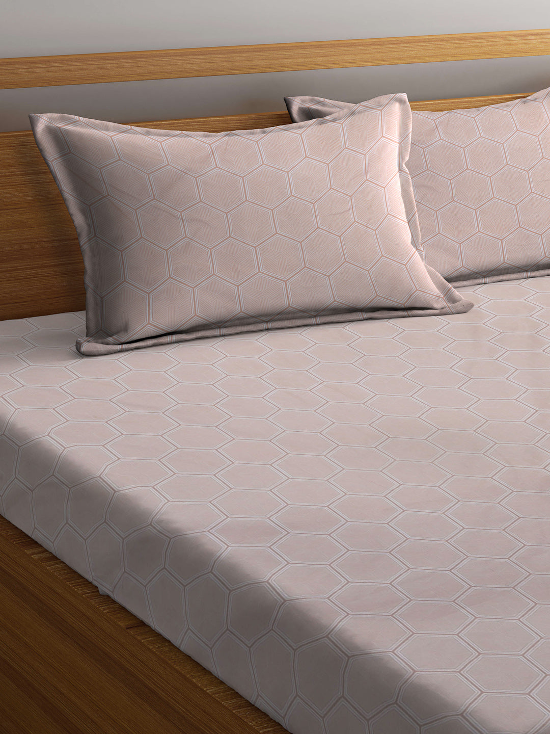 Arrabi Peach Geometric TC Cotton Blend King Size Bookfold Bedsheet with 2 Pillow Covers (250 X 215 cm)