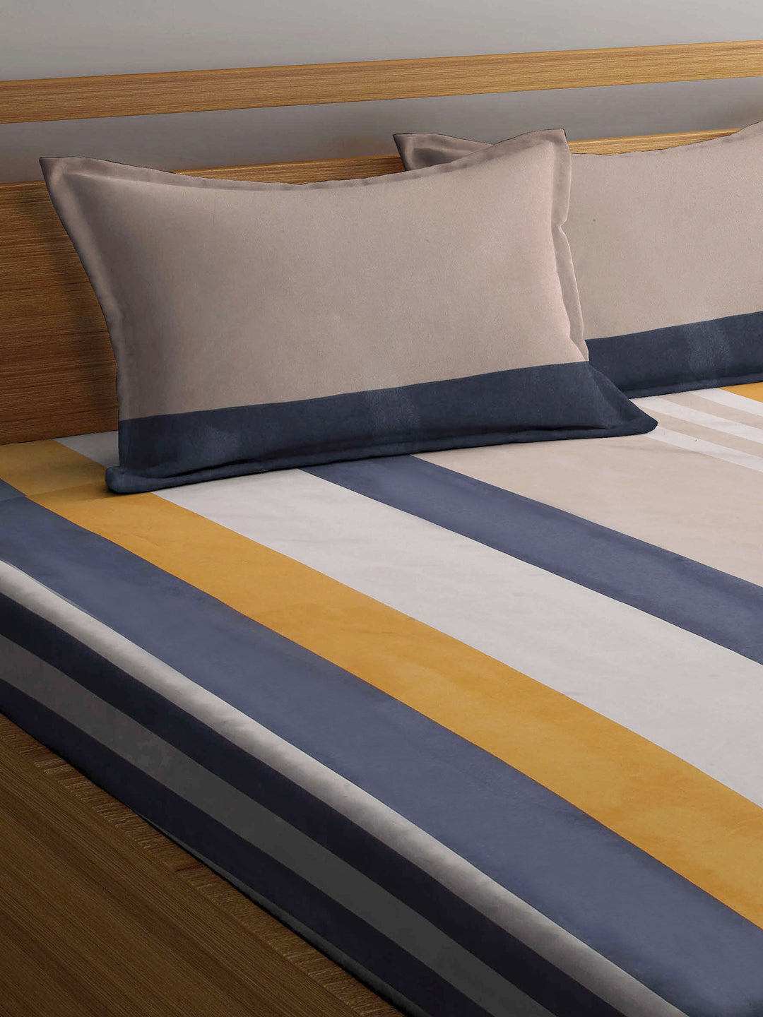 Arrabi Multi Stripes TC Cotton Blend Super King Size Fitted Bedsheet with 2 Pillow Covers (270 x 260 cm)