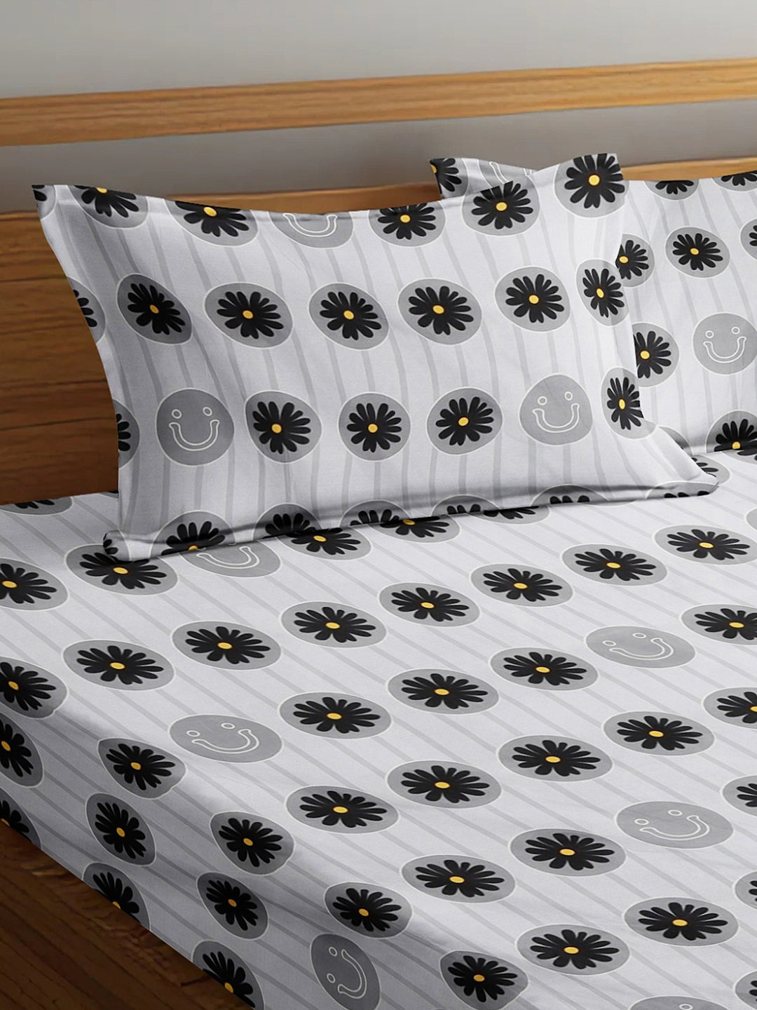 Arrabi Grey Floral TC Cotton Blend Super King Size Fitted Bedsheet with 2 Pillow Covers (270 X 260 Cm)