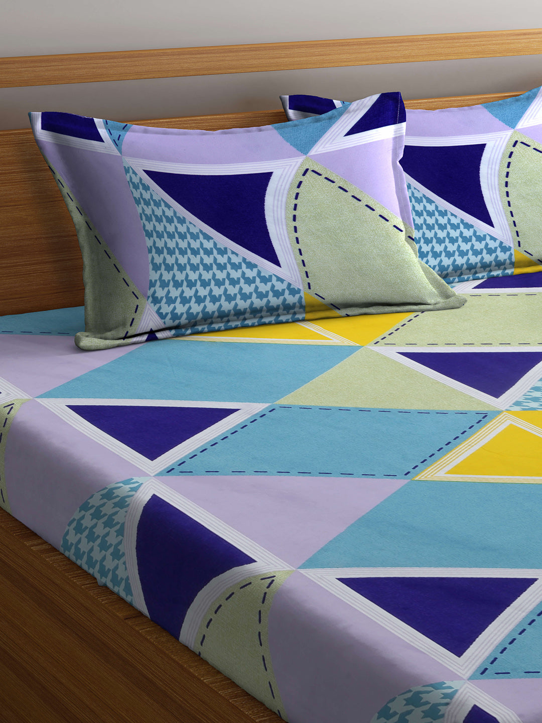 Arrabi Multi Geometric TC Cotton Blend King Size Bookfold Bedsheet with 2 Pillow Covers (250 X 215 cm)