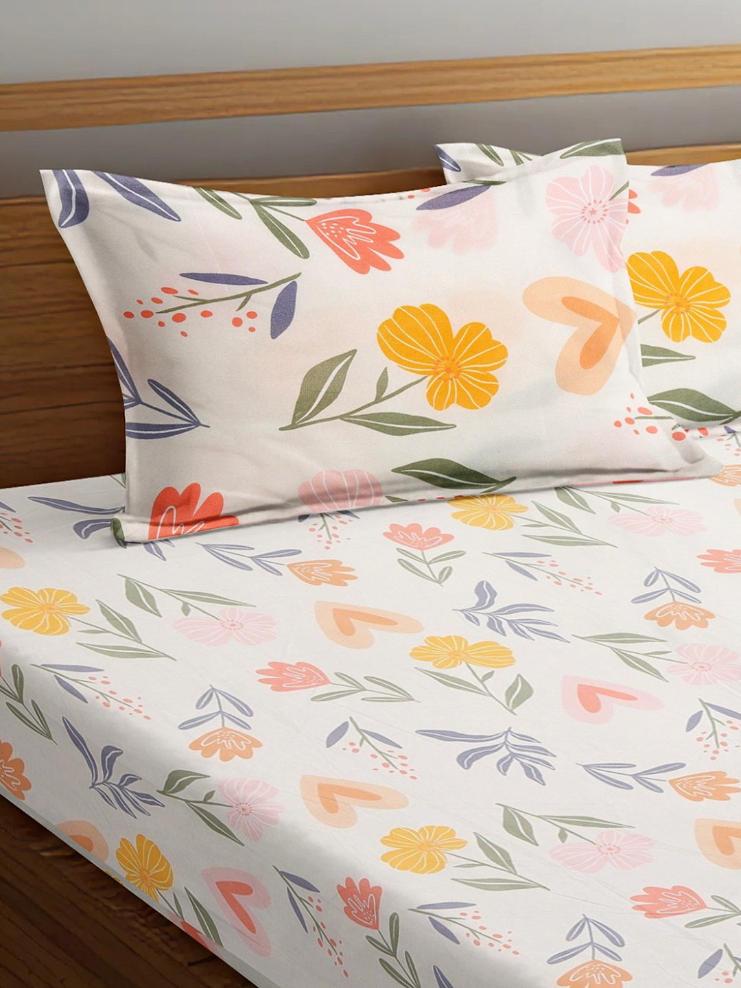 Arrabi Cream Floral TC Cotton Blend King Size Fitted Bedsheet with 2 Pillow Covers (250 X 215 Cm)