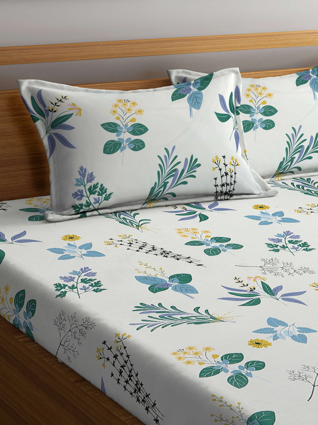 Arrabi White Floral TC Cotton Blend King Size Fitted Bedsheet with 2 Pillow Covers (250 X 215 Cm)