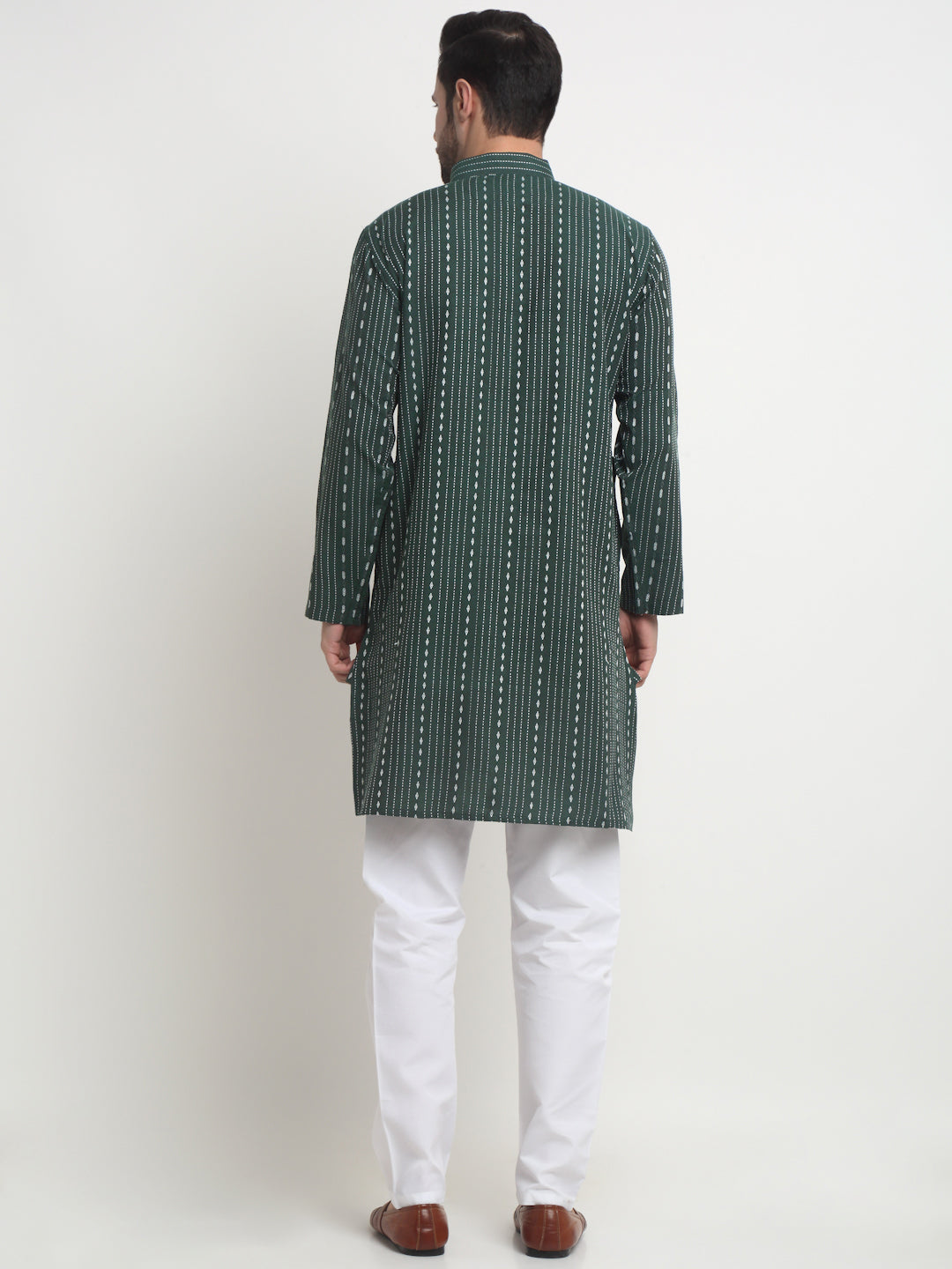 Arrabi Men Green Pure Cotton Geometric Kurta with Churidar Pyjama