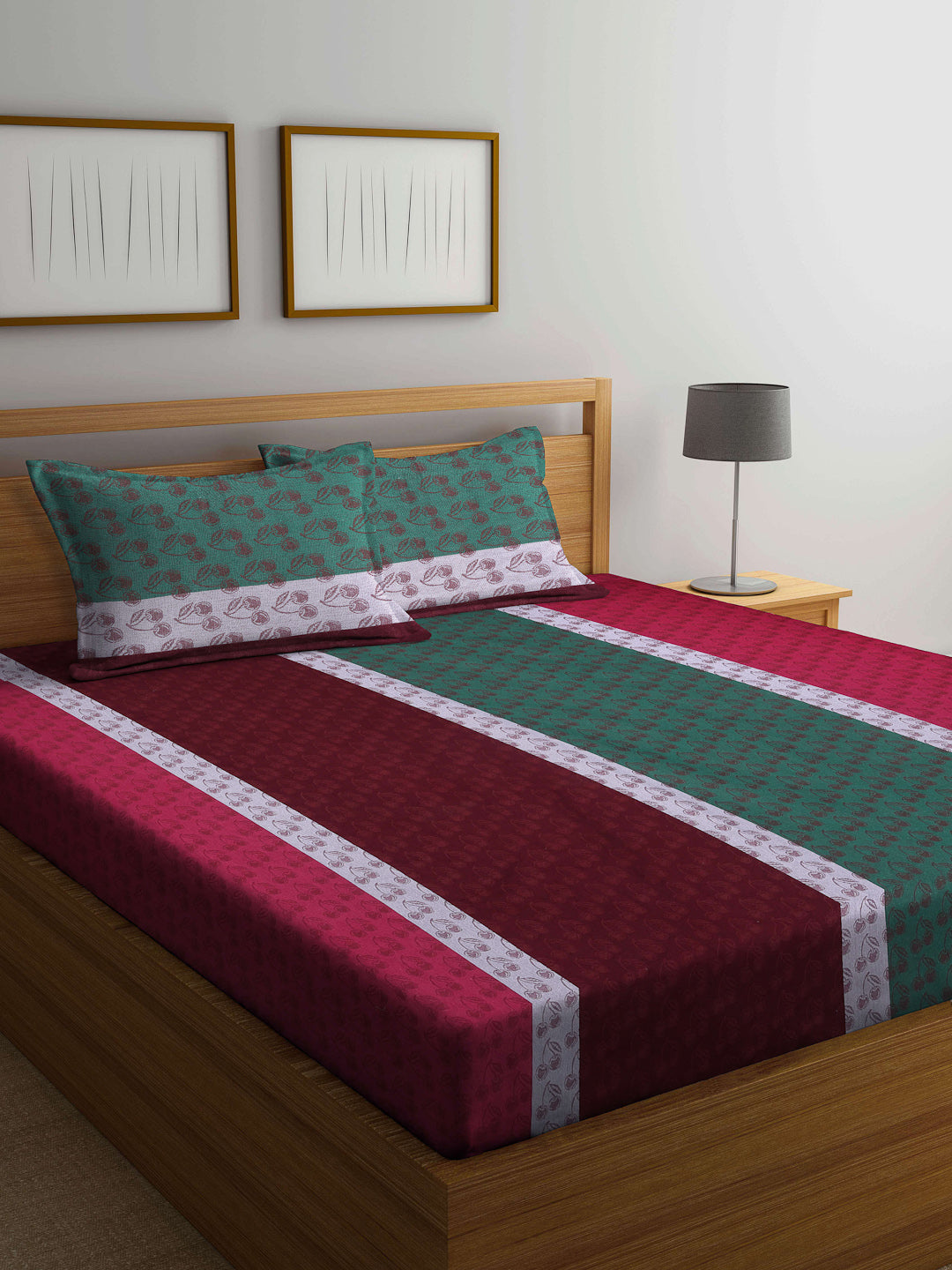 Arrabi Multi Graphic Handwoven Cotton Super King Size Bedsheet with 2 Pillow Covers (270 X 270 cm)