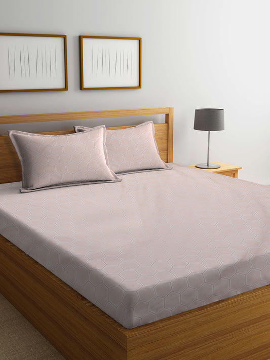 Arrabi Peach Geometric TC Cotton Blend King Size Bedsheet with 2 Pillow Covers (250 X 215 cm)