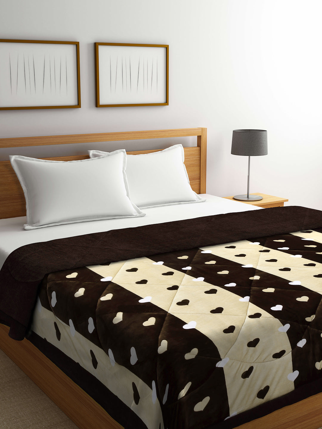 Arrabi Brown Heart Print Polyester King Size 950 GSM Double Quilt (220 X 210 cm)