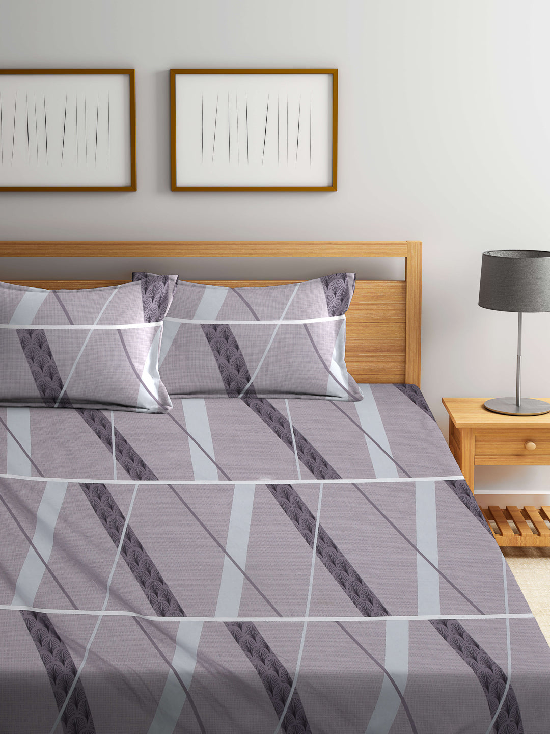 Arrabi Grey Graphic TC Cotton Blend King Size Fitted Bedsheet with 2 Pillow Covers (250 X 215 Cm )