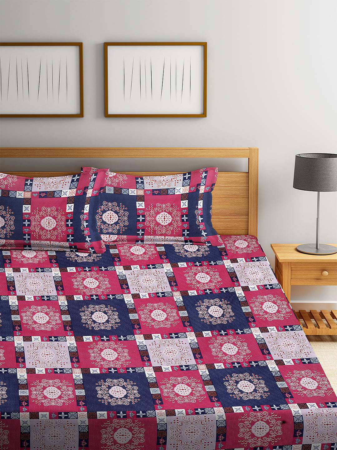 Arrabi Multi Geometric TC Cotton Blend King Size Fitted Bedsheet with 2 Pillow Covers(250 X 215 Cm )