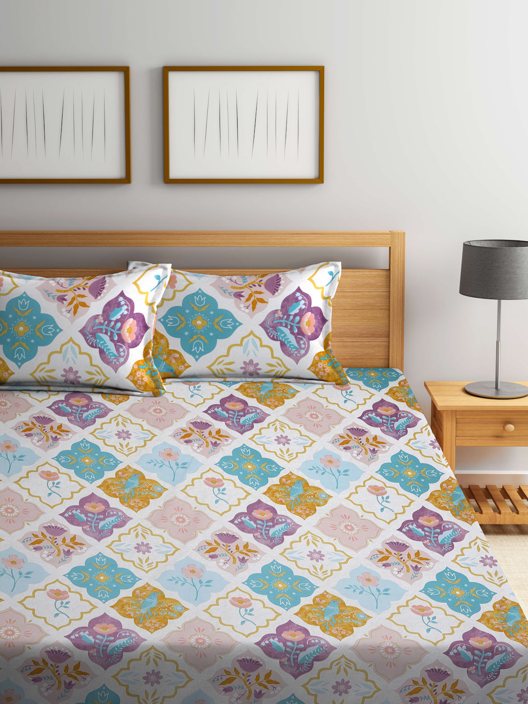 Arrabi Multi Floral TC Cotton Blend King Size Fitted Bedsheet with 2 Pillow Covers(250 X 215 Cm )