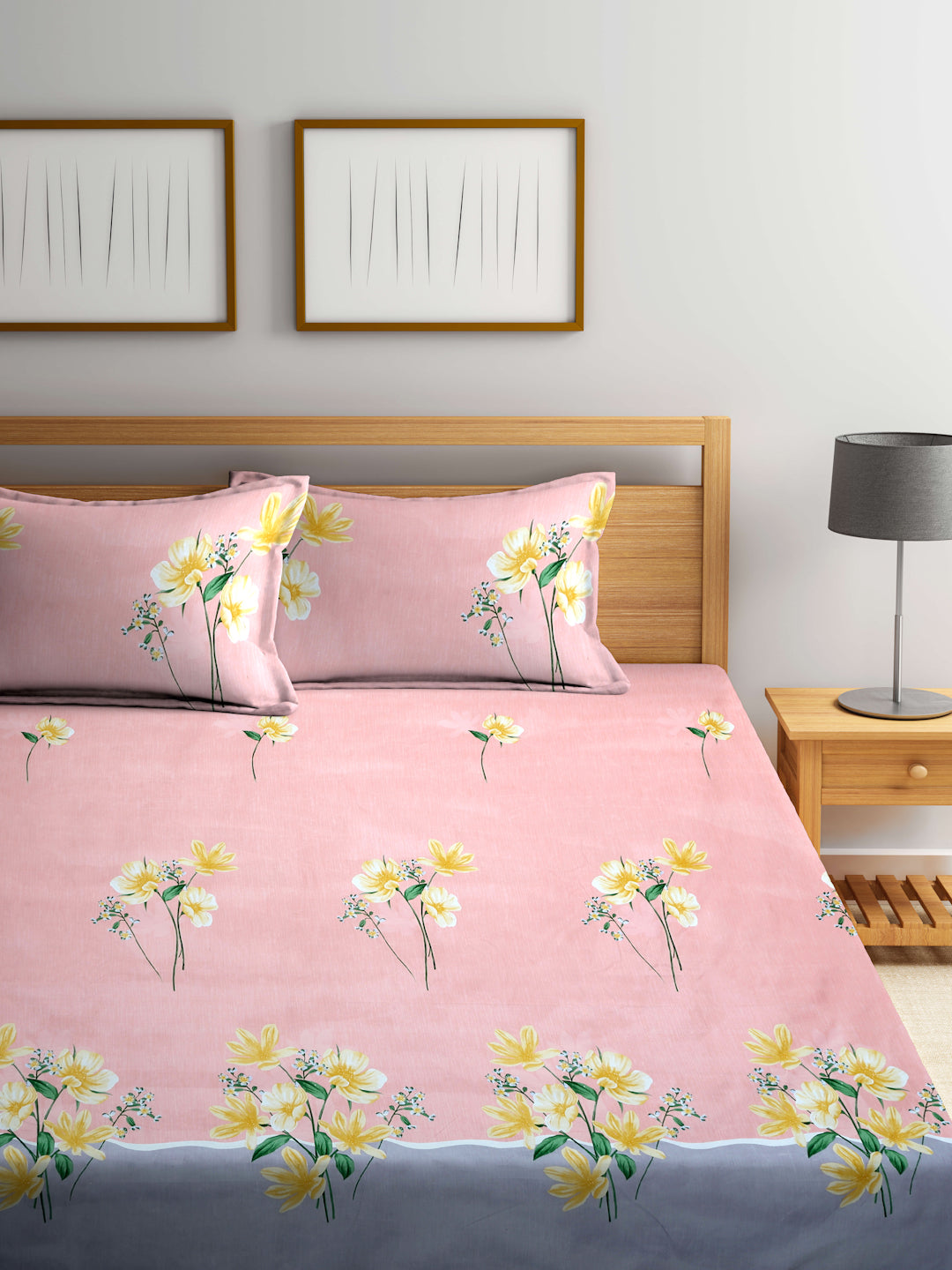 Arrabi Peach Floral TC Cotton Blend Super King Size Bedsheet with 2 Pillow Covers (270 X 260 cm)