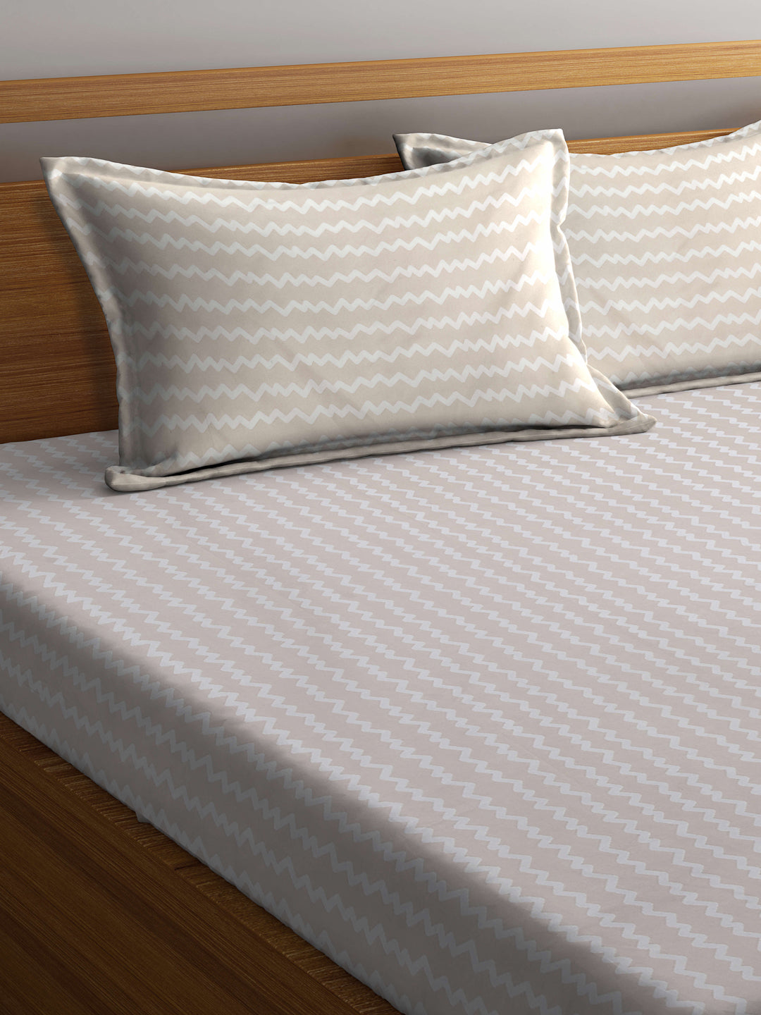 Arrabi Brown Stripes TC Cotton Blend King Size Bedsheet with 2 Pillow Covers (250 X 215 cm)