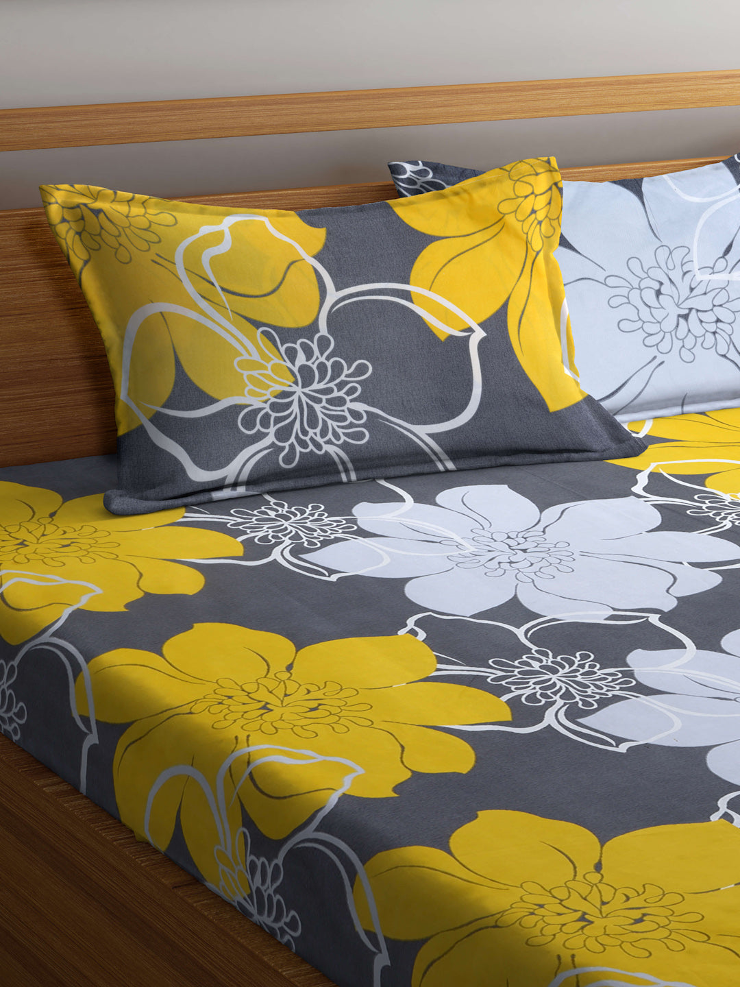 Arrabi Grey Floral TC Cotton Blend King Size Fitted Bedsheet with 2 Pillow Covers(250 X 215 Cm )