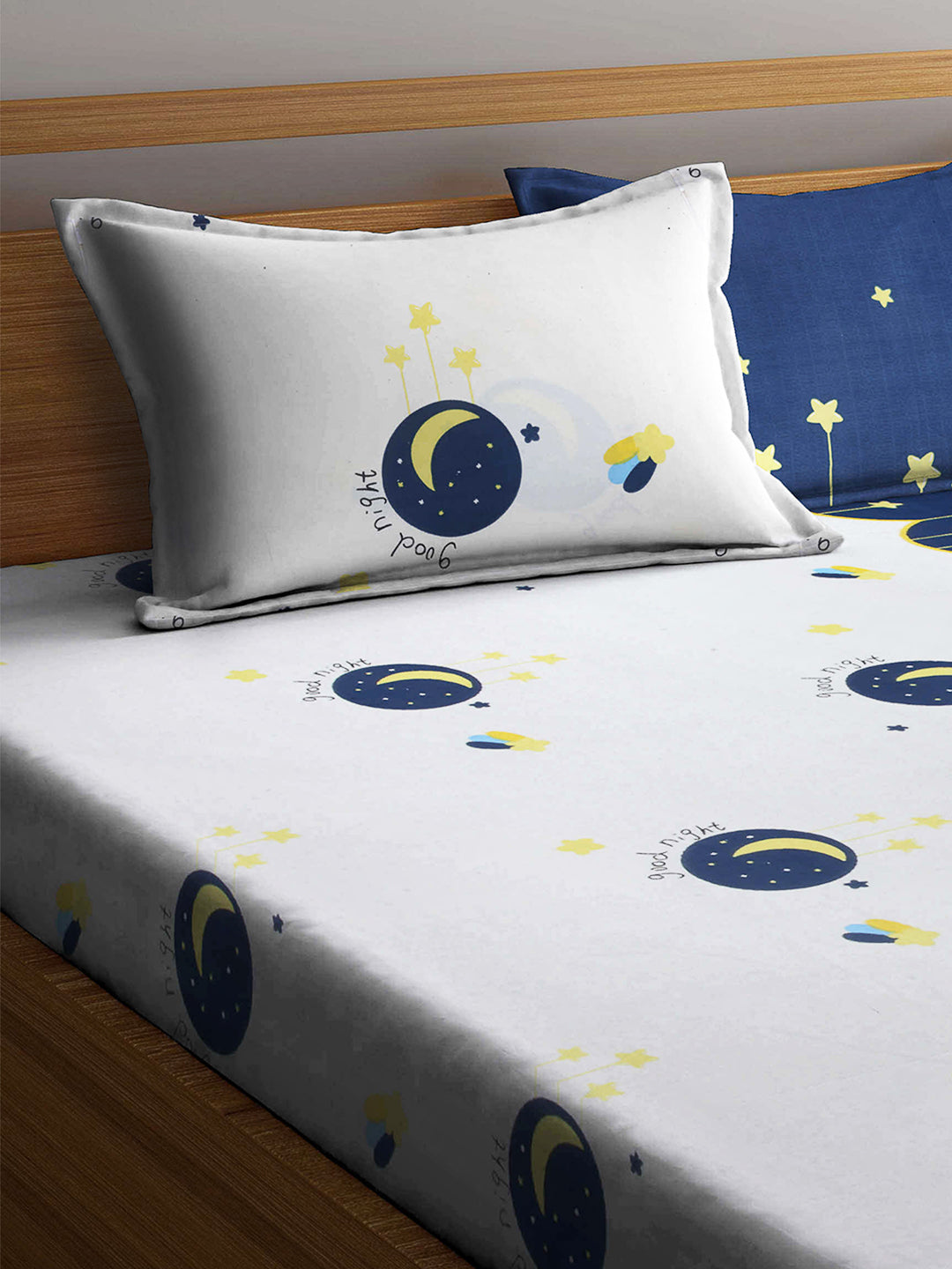 Arrabi Blue Cartoon TC Cotton Blend King Size Fitted Bedsheet with 2 Pillow Covers(250 X 215 Cm )