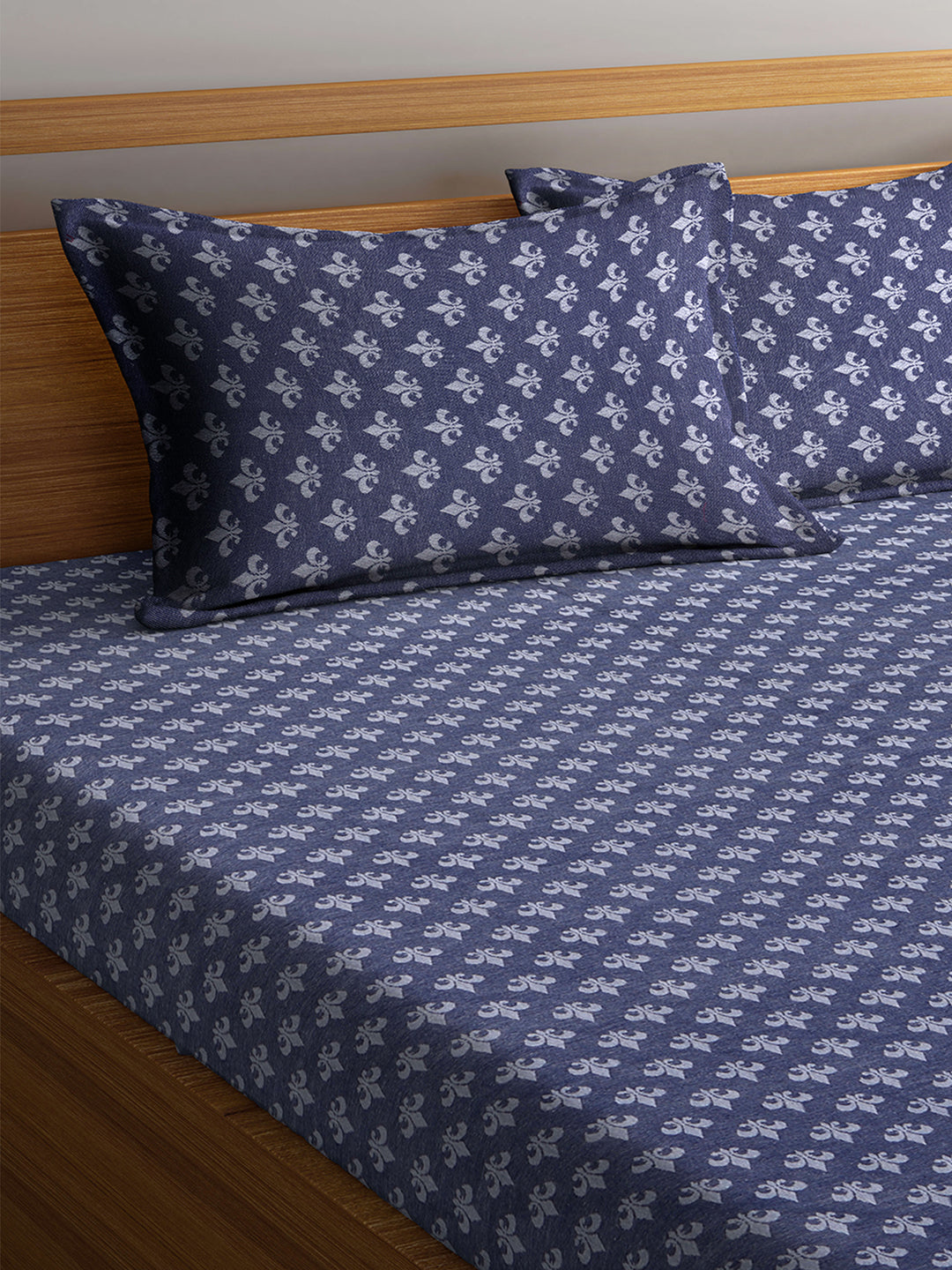 Arrabi Blue Abstract Handwoven Cotton Double Size Bedsheet with 2 Pillow Covers (260 x 230 cm)