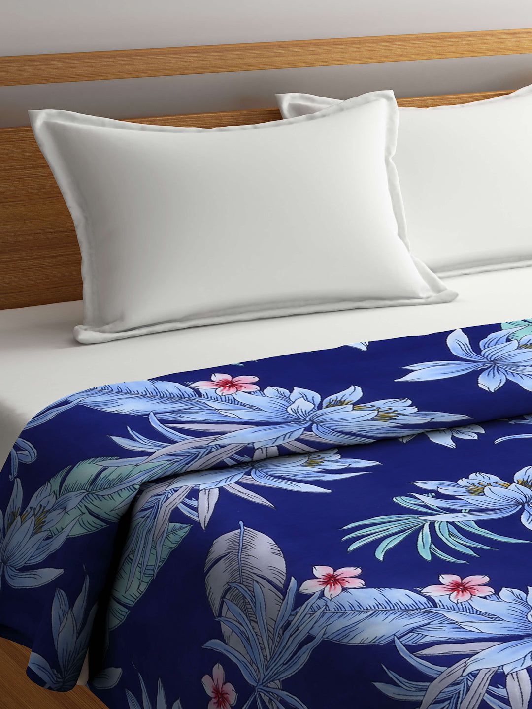 Arrabi Blue Floral TC Cotton Blend 350 GSM Double Size Comforter (240 x 215 cm)