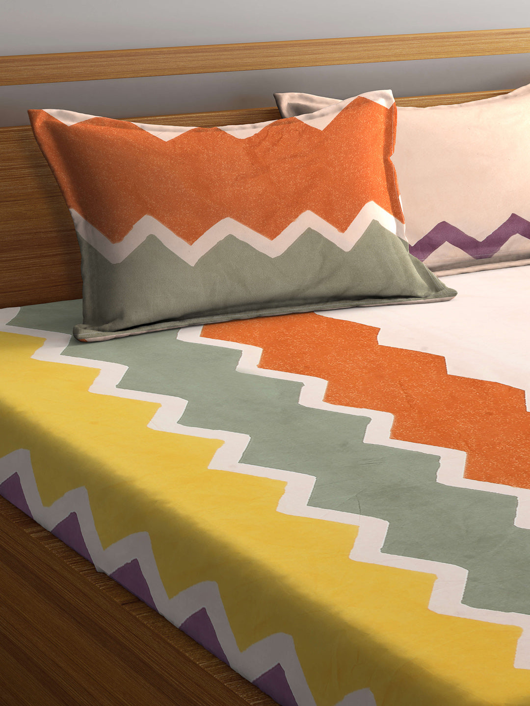 Arrabi Brown Geometric TC Cotton Blend Double Size Bedsheet with 2 Pillow Covers (250 x 215 cm)