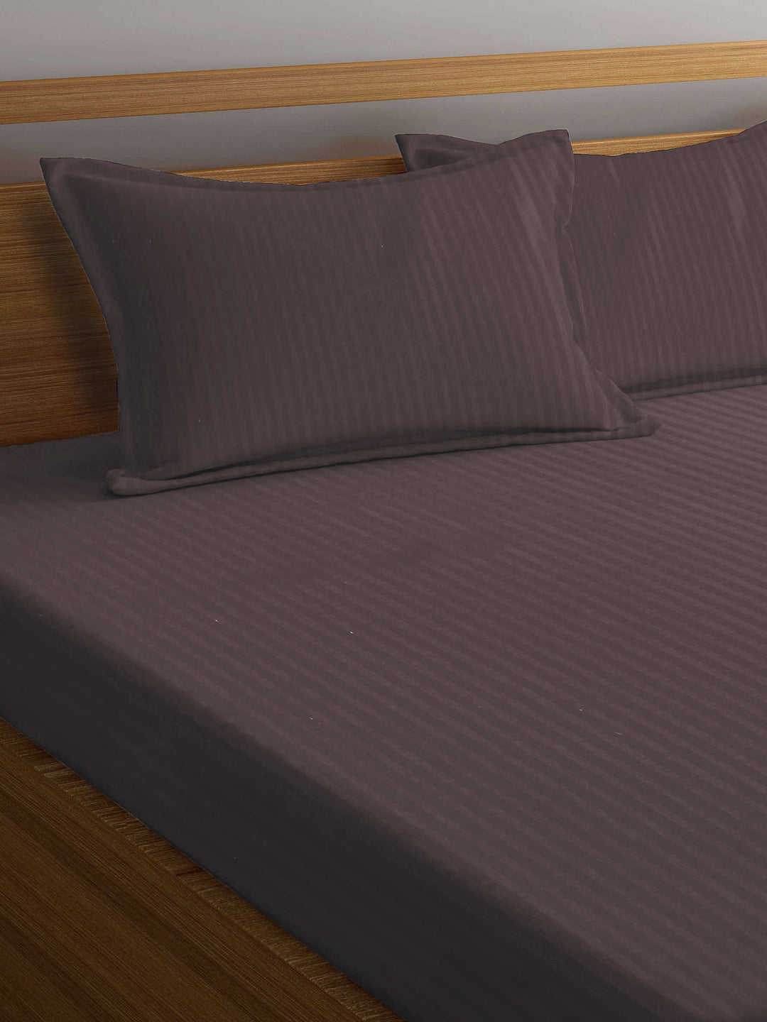 Arrabi Brown Stripes TC Cotton Blend Super King Size Bedsheet with 2 Pillow Covers (270 X 260 cm)