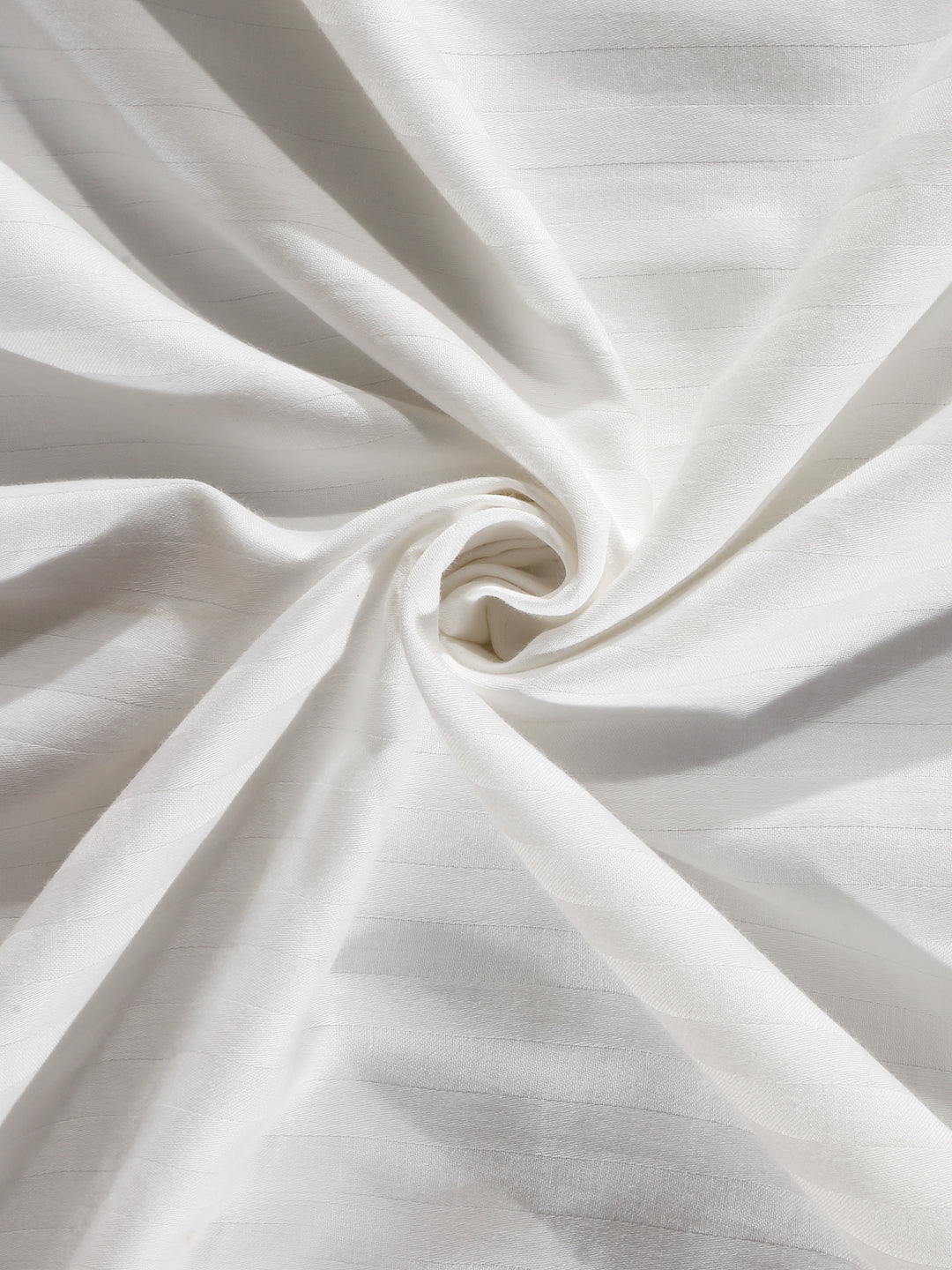 Arrabi White Stripes TC Cotton Blend Super King Size Bedsheet with 2 Pillow Covers (270 X 260 cm)