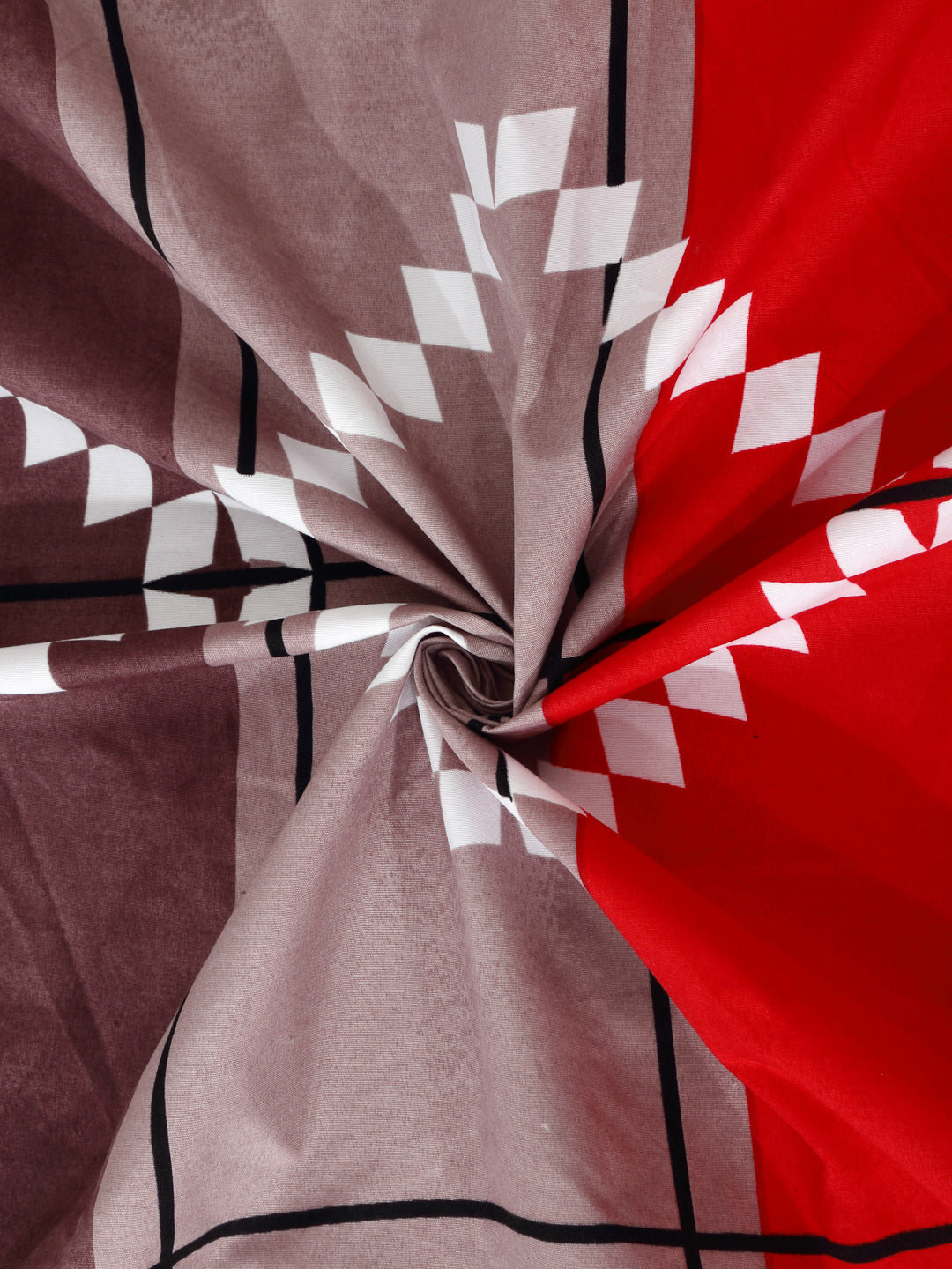 Arrabi Multi Geometric TC Cotton Blend King Size Bedsheet with 2 Pillow Covers (250 X 220 cm)