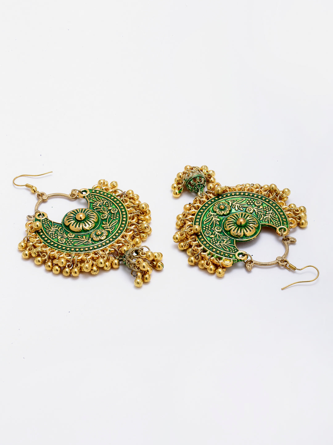 Arrabi Green Oxidised Kundan Studded Maang Tika & Earrings Set (17 cm)