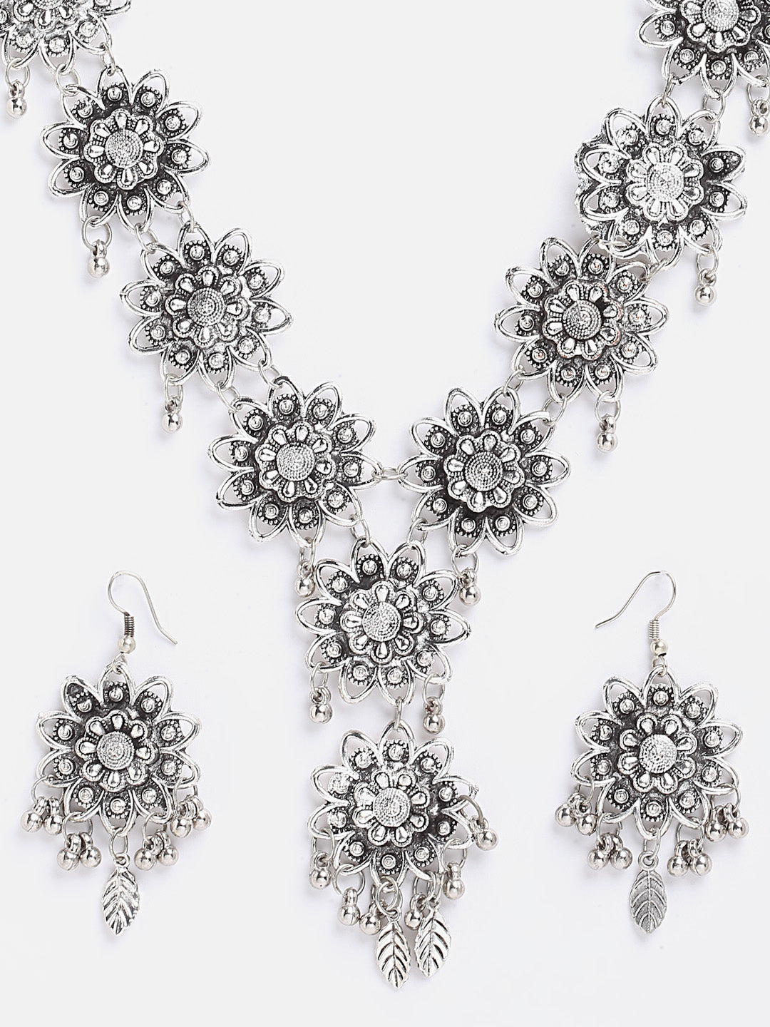 Arrabi  Metallic Oxidised Jewellery Set with 2 Earrings (30 cm)