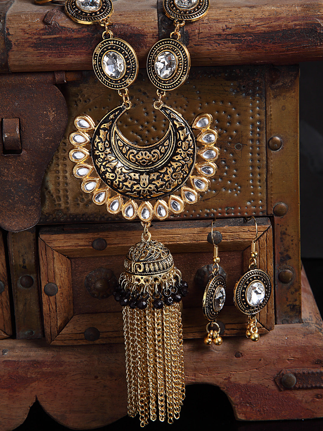 Arrabi  Gold Meenakari Jewellery Set with 2 Earrings (30 cm)